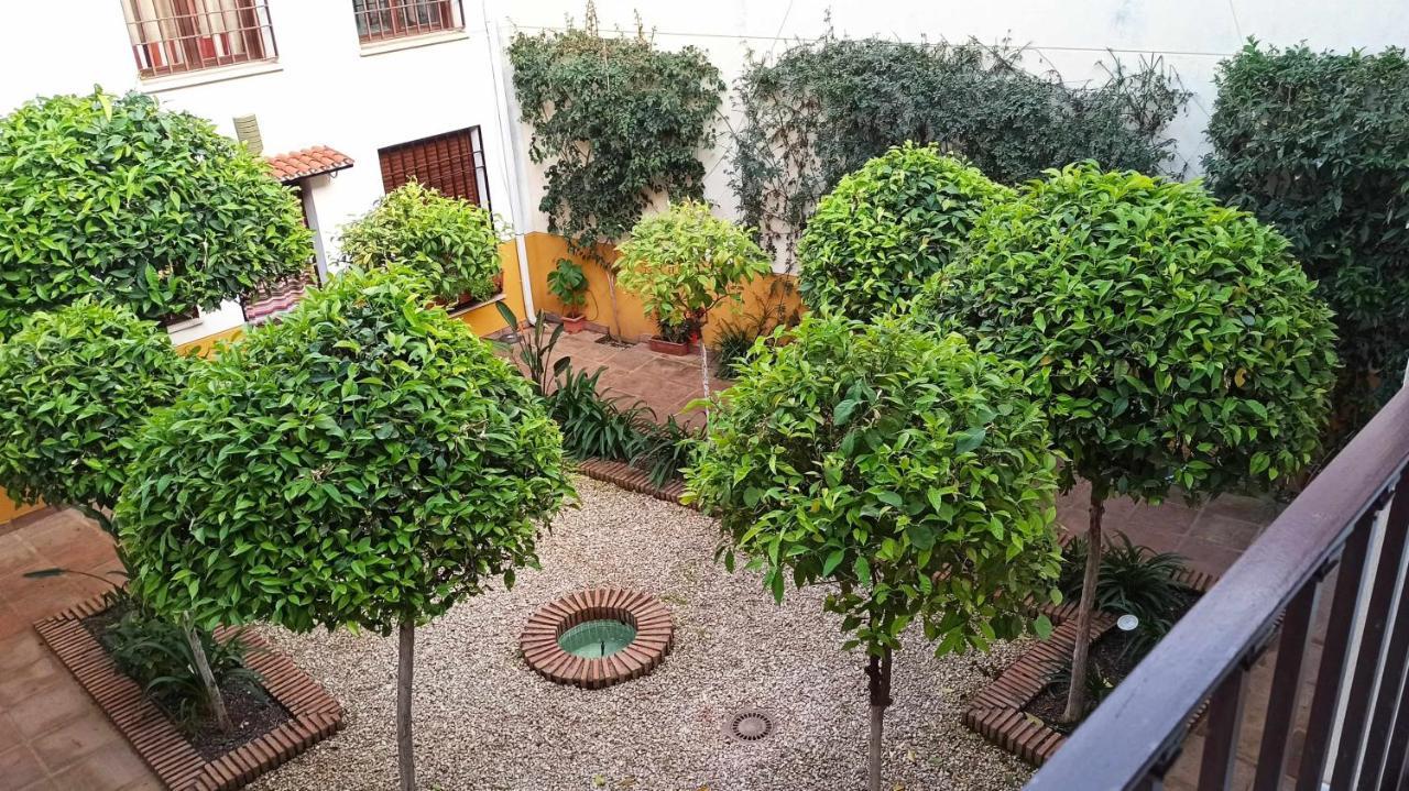 La Pequena Escalera Mezquita Catedral Apartment Cordoba Luaran gambar